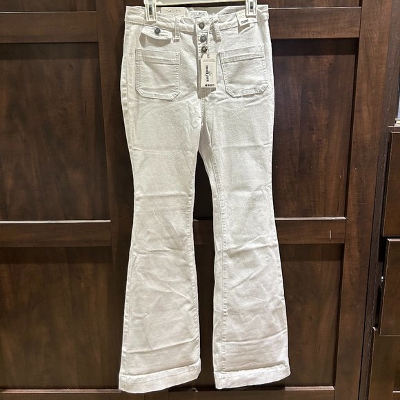 NWT Judy Blue White Flare Jeans Size 29 - Picture 1 of 5